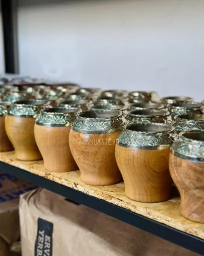 Torpedo de algarrobo cincelado