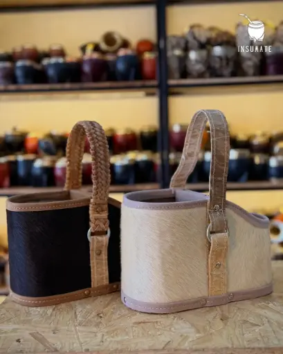 Canasta uruguaya cuero peludo 